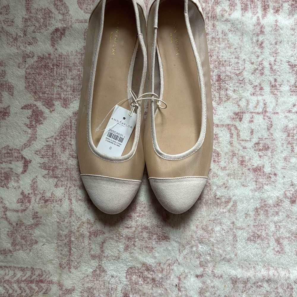 NWT Ann Taylor Cream Mesh Cap Toe Ballet Flats Versatile Design SIZE - 8